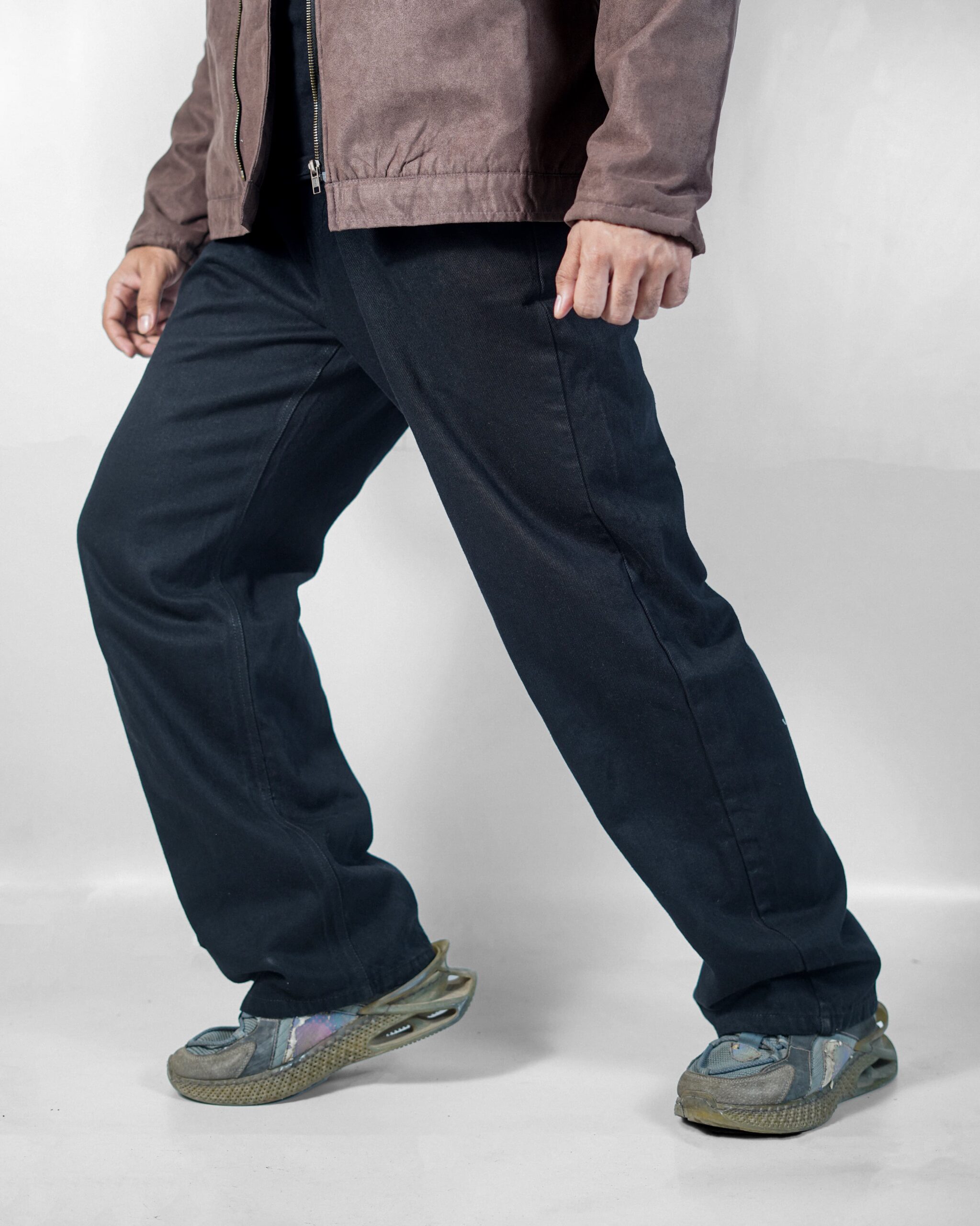 Regular Solid Black - Image 2